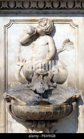 Vieille Fontaine d'eau potable à Pise, Italie Banque D'Images