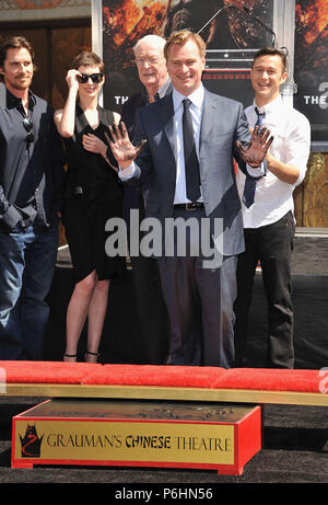 Christopher Nolan honoré avec la main et pied Imprimer Cérémonie au Chinese Theatre de Los Angeles. le casting de Dark Knight Rises, Batman Gary Oldman, Michael Caine, Christian Bale, Anne Hathaway, Joseph Gordon-Levitt, Morgan Freenmana  09 Christopher Nolan événement dans la vie d'Hollywood, Californie - Red Carpet Event, USA, Cinéma, Célébrités, photographie, Bestof, Arts, Culture et divertissement, Célébrités, Mode Topix Meilleur de Hollywood, la vie, événement dans la vie d'Hollywood, Californie - cinéma, télévision, célébrités, célébrités de la musique, Topix Bestof, Arts, Culture et divertissement, Photograp Banque D'Images