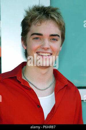 Drew Tyler Bell arrivant à la soirée pyjama première à l'Arclight Theatre de Los Angeles. Le 27 juin 2004. BellDrewTyler069 Red Carpet Event, Vertical, USA, Cinéma, Célébrités, photographie, Bestof, Arts, Culture et divertissement, Célébrités Topix fashion / Vertical, Best of, événement dans la vie d'Hollywood, Californie - Tapis rouge et en backstage, USA, Cinéma, Célébrités, cinéma, télévision, Célébrités célébrités musique, photographie, Arts et culture, Bestof, divertissement, Topix headshot, vertical, une personne, à partir de l'an 2004, enquête tsuni@Gamma-USA.com Banque D'Images