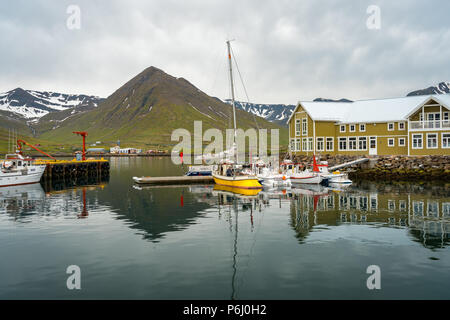 Siglufjordur, Islande - un petit village de pêcheurs dans un endroit pittoresque Banque D'Images