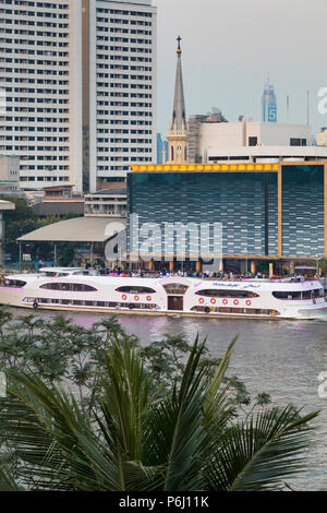 River City Shopping Mall sur la rivière Chao Phraya, Bangkok, Thaïlande Banque D'Images