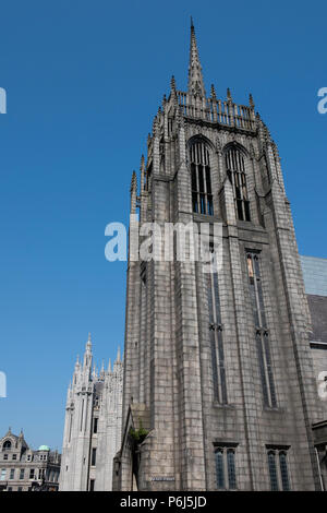 Royaume-uni, Ecosse, Aberdeen, autrefois connue sous le nom de ville de granit, la vieille ville historique de Aberdeen. Queen Street, Marischal College. Banque D'Images