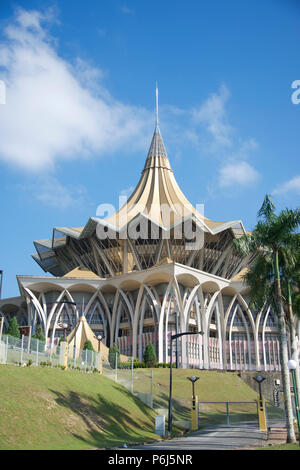 Entrée de l'Assemblée de l'État de Sarawak Kuching Malaisie Sarawak bâtiment Banque D'Images