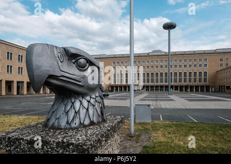 Berlin, Allemagne - juin 2018 : l'Aéroport International de Tempelhof (Flughafen Tempelhof), un ancien des aéroports de Berlin, Allemagne Banque D'Images