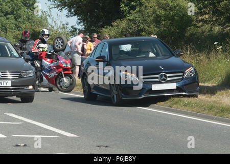 Un accident de la circulation pouvant contenir jusqu'à l'ouest de lié le trafic sur l'A303 à proximité de Stonehenge, Wiltshire, Royaume-Uni Banque D'Images