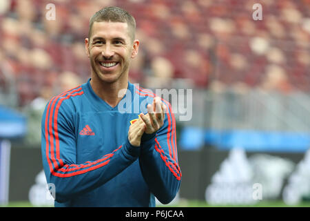 Stade Luzhniki, Moscou, Russie. 30 Juin, 2018. Coupe du Monde de Football FIFA, conférence de presse espagnole et la formation officielle ; Sergio Ramos avant leur match contre la Russie le 1er juillet : Action Crédit Plus Sport/Alamy Live News Banque D'Images