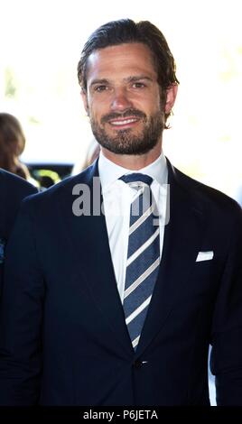 La Haye, Pays-Bas. 30 Juin, 2018. Le prince Carl Philip de Suède arrive au World Forum à La Haye, le 30 juin 2018, à participer à la Volvo Ocean Race diner Prix Photo : Albert Ph van der Werf/ Pays-Bas OUT/Point de vue OUT | Crédit : dpa/Alamy Live News Banque D'Images