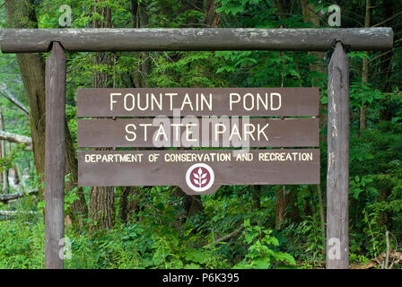 Étang Fontaine State Park près de Great Barrington, comté de Berkshire, Massachusetts, USA Banque D'Images