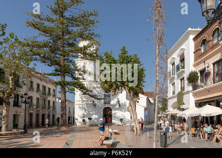 Parroquia El Salvador, Plaza de Cavana, Nerja, Espagne, Europe. Banque D'Images