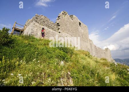 Le château de Montségur, siglo XIV, Castillo cátaro, monte Pog , Ariège, pirineos orientales, Francia, Europa. Banque D'Images