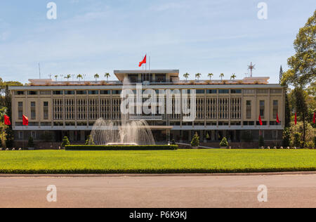 Ho Chi Minh Ville (Saigon)--Mars 19, 2016. Autrefois connu sous le nom de Palais Présidentiel, il est maintenant connu sous le nom de l'indépendance ou Palais de la réunification, et est Banque D'Images