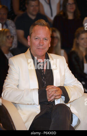 Invité au débat 31.05.2018 Markus Lanz avec : Kiefer Sutherland (acteurs et actrices, Musiker) Où : Hambourg, Allemagne Quand : 30 mai 2018 Credit : Becher/WENN.com Banque D'Images