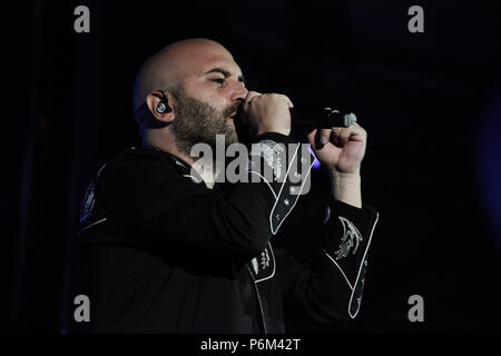 Rome, Italie. Jun 30, 2018. Giuliano Sangiorgi de Negramaro effectue live au Stadio Olimpico à Rome, Italie. Credit : Mariano Montella/Pacific Press/Alamy Live News Banque D'Images