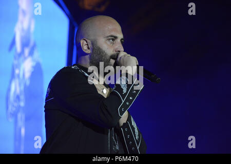 Rome, Italie. Jun 30, 2018. Giuliano Sangiorgi de Negramaro effectue live au Stadio Olimpico à Rome, Italie. Credit : Mariano Montella/Pacific Press/Alamy Live News Banque D'Images