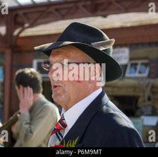 Kidderminster, UK. 1er juillet 2018. Un voyage dans le temps se poursuit à la Severn Valley Railway, tous impliqués en arrière vers les années 40. Les visiteurs et le personnel de mettre tout en œuvre pour assurer une guerre réaliste La Grande-Bretagne est vécu par tous sur ce patrimoine de la ligne de chemin de fer. Credit : Lee Hudson/Alamy Live News Banque D'Images