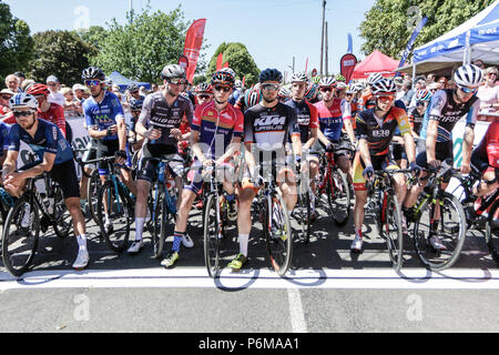 Northumberland, Royaume-Uni. 1er juillet 2018. Les hommes d'élite s'alignent sur la ligne de départ dans la course élite hommes : Crédit Crédit : Dan Dan Cooke Cooke/Alamy Live News Banque D'Images