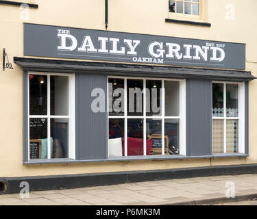 L'extérieur de la 'Le Quotidien' café cafe, Oakham, Rutland, England, UK Banque D'Images