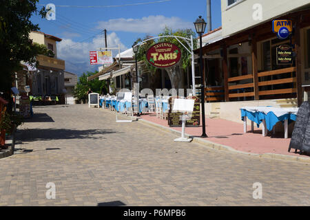 Tavernes de Plaka, Crète, Grèce, Europe Banque D'Images