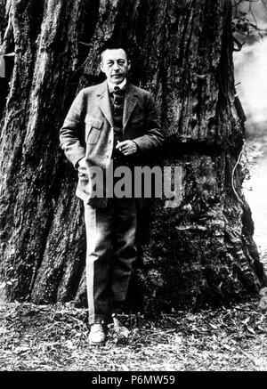 Sergei Rachmaninov (1873-1943).compositeur russe, pianiste et chef d'orchestre, dans le Bohemian Club Grove, Californie. Banque D'Images