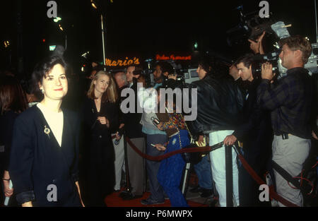 WESTWOOD, CA - le 17 décembre : L'actrice Robin Wright fréquente l 'JFK' Westwood Création le 17 décembre 1991 au Mann Village Theater à Westwood, en Californie. Photo de Barry King/Alamy Stock Photo Banque D'Images