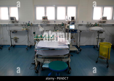 Tam Duc cardiologie Hôpital. Enfant vietnamien souffrant de maladies du cœur. Unité de soins intensifs. Ho Chi Minh Ville. Le Vietnam. Banque D'Images