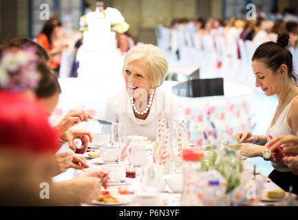 Marie Berry au plus grand Cath Kidston Cream Tea Party à l'Alexandra Palace, Londres pour célébrer leur 25e anniversaire. Banque D'Images