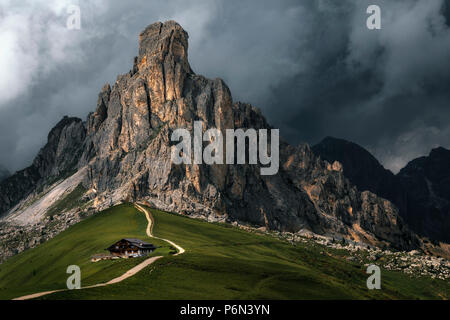 Le Passo di Giau, Veneto, Dolomites, Italie, Europe Banque D'Images