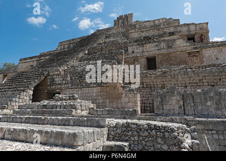 Ruines de l'ancienne ville maya de Edzna près de Campeche, Mexique Banque D'Images