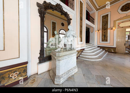 Vue de l'intérieur du Teatro Tomás Terry, Tomas Terry Théâtre, ouvert en 1890 dans la ville de Cienfuegos, Cuba. Banque D'Images