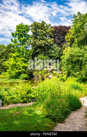 Parc de Bagatelle a été voté l'un des 10 plus beaux jardins au monde. Il est situé dans le Bois de Boulogne à Paris, France Banque D'Images