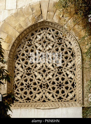 La Syrie. Damas. (Ville ancienne). Azam Palace. Il a été construit en 1749-1752. Résidence privée pour qu'ad Pacha al-Azm, gouverneur de Damas. Le style ottoman. Détail d'une fenêtre. Banque D'Images