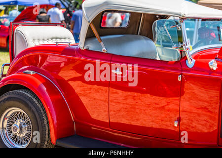 Profondeur de champ libre de la capote et rumble seat détails sur un classique Ford 18 Roadster de luxe. Banque D'Images