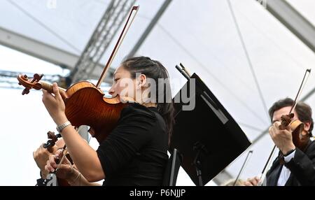 Sir Simon Rattle et grands de Londres à la concert Trafalgar Square le dimanche 1 juillet 2018 Banque D'Images