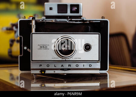 Image frontale d'un appareil photo instantané Polaroïd Banque D'Images