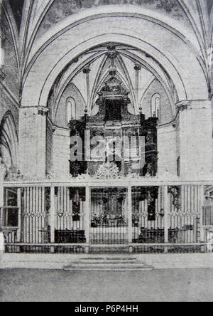 1920. Villena. Eglise de Santa María. L'intérieur. Banque D'Images