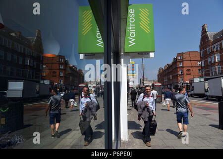 Supermarché Waitrose sur Camden Hight Street, au nord de Londres. Le John Lewis Partnership a annoncé qu'ils vendront cette boutique à Aldi Banque D'Images