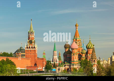 Les toits de la ville de Moscou à la place Rouge, Moscou, Russie Banque D'Images