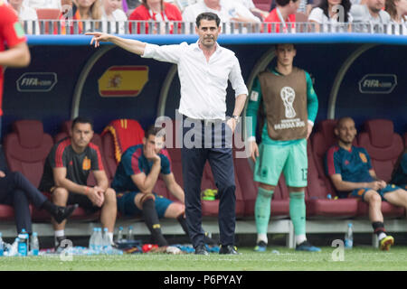 Moscou, Russie. 1er juillet 2018. Fernando Hierro (entraîneur, ESP) donne des instructions, instructions, plein la figure, le geste, le geste, l'Espagne (ESP) - Russie (RUS) 3 : 4 iE, ronde de 16, 51, jeu sur 01.07.2018 à Moscou ; Coupe du Monde de Football 2018 en Russie à partir de la 14.06. - 15.07.2018. Utilisation dans le monde entier | Credit : dpa/Alamy Live News Banque D'Images