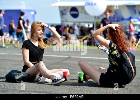 Panensky Týn, République tchèque. 29 Juin, 2018. La deuxième journée de festival d'Aérodrome à Panensky Týn, République tchèque, le vendredi 29 juin, 2018. Credit : Ondrej Hajek/CTK Photo/Alamy Live News Banque D'Images