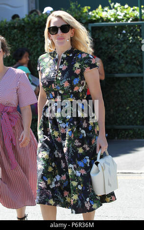 Londres, Royaume-Uni, 2 juillet 2018. Ellie Goulding vu arriver pour le tennis de Wimbledon 2018 : Crédit WFPA/Alamy Live News Banque D'Images