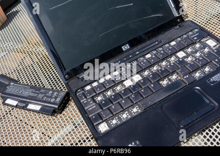 Ordinateur portable mal damged Banque D'Images