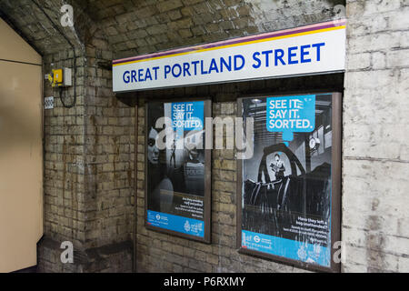 Le voir, le dire, l'affiche de la campagne de sécurité triés sur la station de métro Great Portland Street Banque D'Images