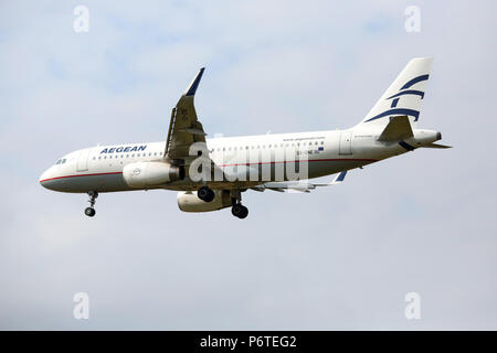 Langenhagen, Allemagne, l'A320 de la compagnie aérienne Aegean Airlines Banque D'Images