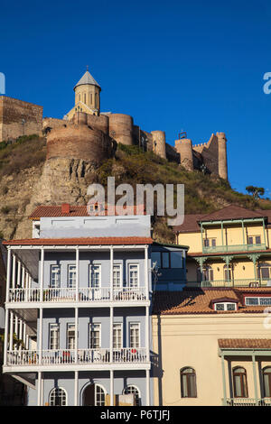 La Géorgie, Tbilissi, la forteresse de Narikala au-dessus de la vieille ville Banque D'Images