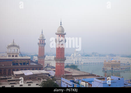 L'Inde, d'Amritsar, Punjab, le Harmandir Sahib, connu comme le Temple d'Or Banque D'Images