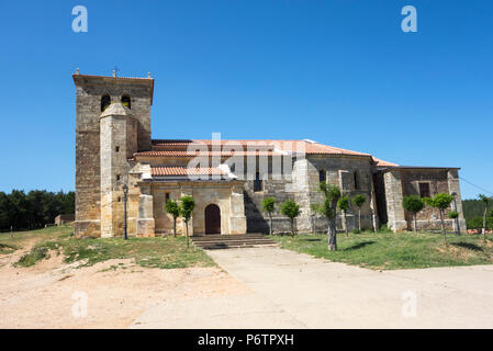 L'église de San Cristobal dans le village espagnol de Pradanos De Ojeda, Palencia Espagne Banque D'Images