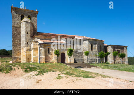 L'église de San Cristobal dans le village espagnol de Pradanos De Ojeda, Palencia Espagne Banque D'Images