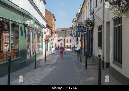 Boutiques dans le centre-ville de Guildford, Surrey, UK Banque D'Images