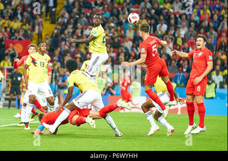 Moscou, Russie. 3e juillet. Angleterre- Columbia, Soccer, Moscou, 03 juillet 2018, Carlos Sanchez, Colombie-Britannique Nr.6 Harry KANE, fautes Angleterre 9 Pénalité pour 11m d'ANGLETERRE - Coupe du Monde FIFA 2018 Colombie-Britannique La Russie, de la saison 2018/2019, 03 juillet, 2018 S p a r t a k Stadium de Moscou, Russie. © Peter Schatz / Alamy Live News Banque D'Images