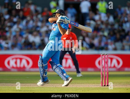 Unis Old Trafford, Manchester, Royaume-Uni. 3 juillet, 2018. Vingt20 International Cricket, l'Angleterre et l'Inde ; Rohit Sharma de l'Inde tire le ballon au jeu : Action Crédit Plus Sport/Alamy Live News Banque D'Images